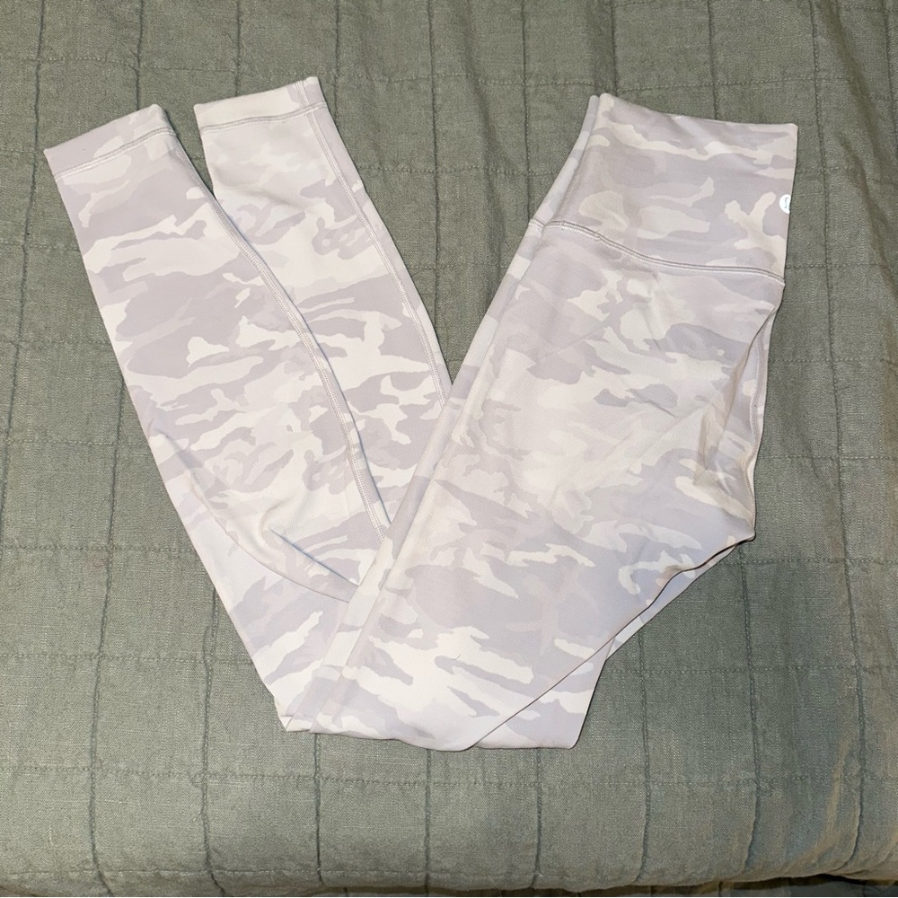 Lululemon Wunder Under High Rise Tight 28”